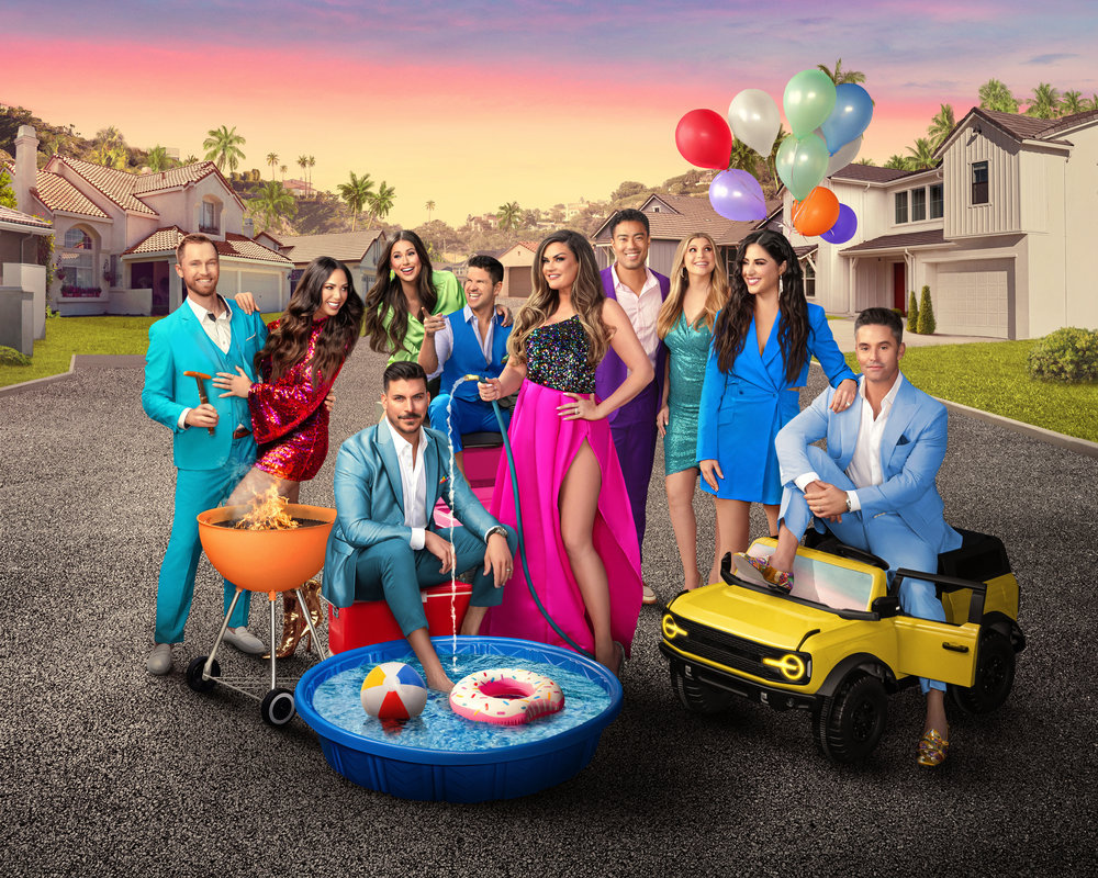 A promotional shot for the first season of The Valley, featuring the main cast. 