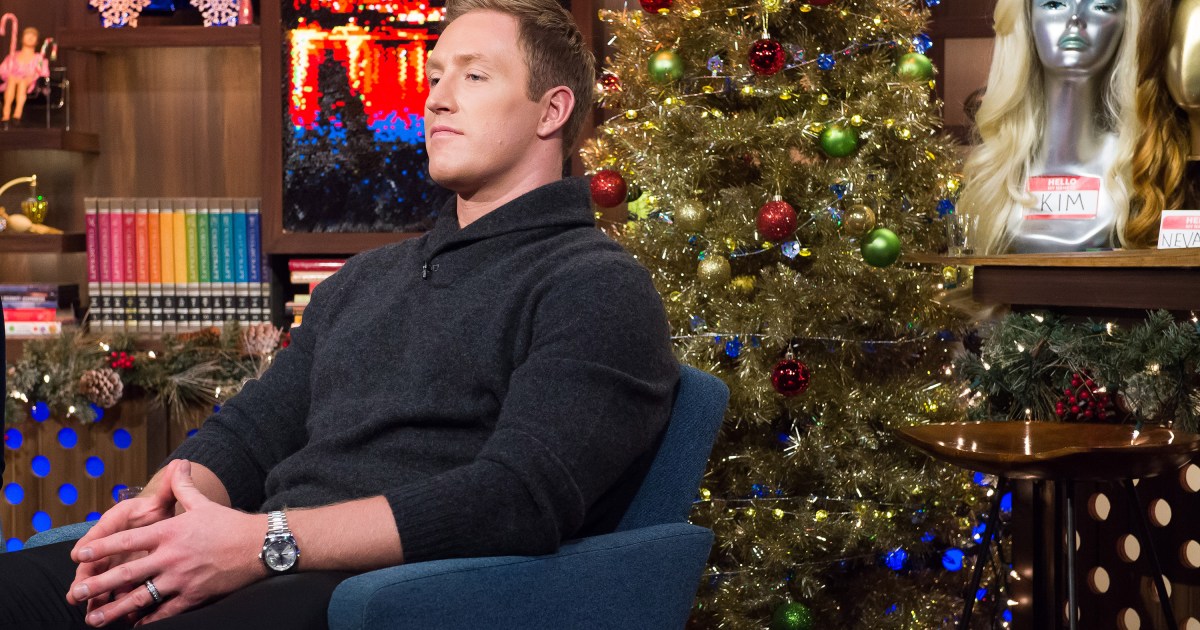 Kroy Biermann accuses Kim Zolciak of keeping him "isolated and imprisoned and